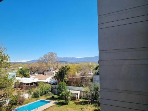 En generel udsigt til bjerge eller udsigt til bjerge taget fra lejligheden