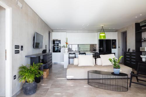 Μια τηλεόραση ή/και κέντρο ψυχαγωγίας στο Kumo Villas