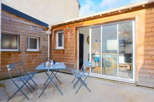 Maison port centre -cour privative