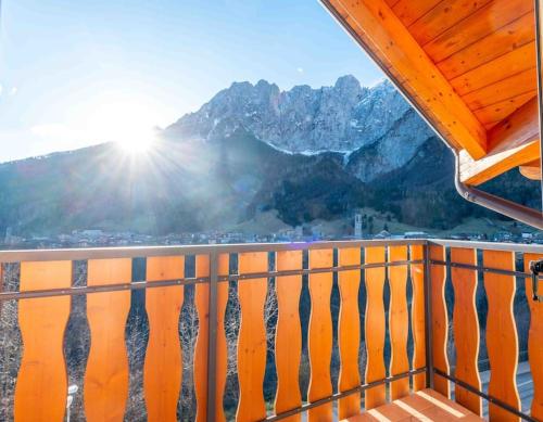 a balcony with a view of the mountains at Happy Guest Apartments - Alpin Charme Colere in Colere