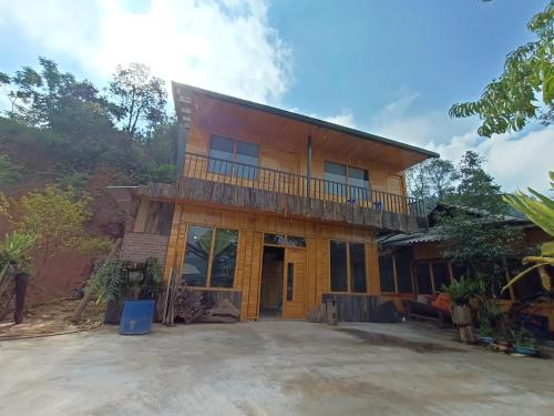 una imagen de una casa en May Kim Ta Phin Homestay, en Sa Pa