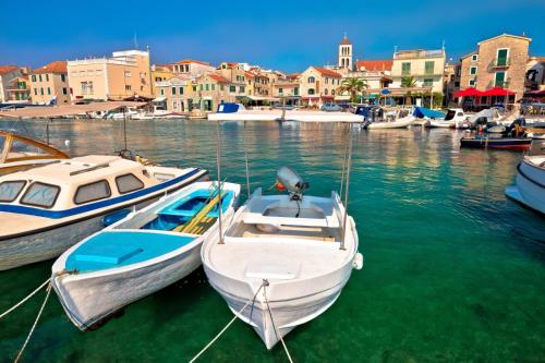 Apartment in Vodice with balcony, air conditioning, WiFi (4323-1)