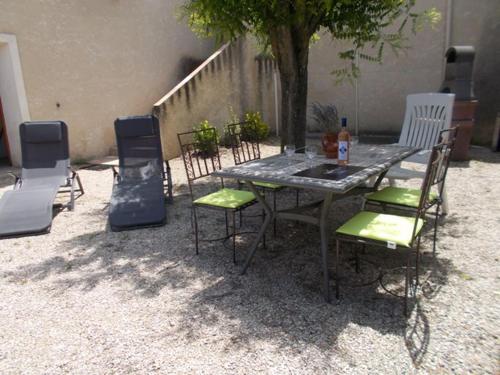 Location gîte Olive en Provence