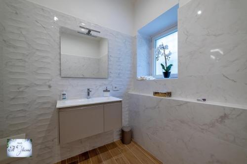 Bilik mandi di B&B IL GLICINE