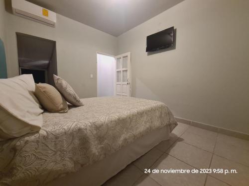 Μια τηλεόραση ή/και κέντρο ψυχαγωγίας στο Hotel Kasa 22 SMA