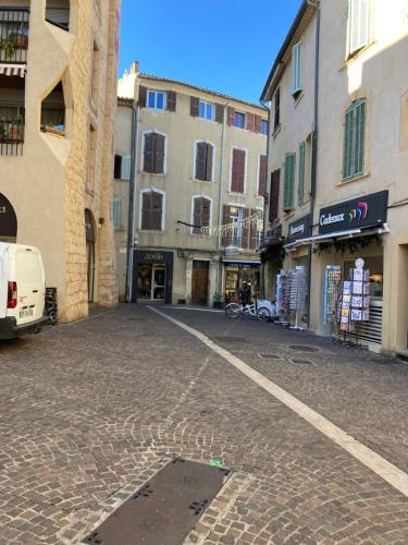 Photo de la galerie de l'établissement Appartement COSY, à Salon-de-Provence
