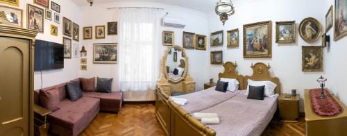 Χώρος καθιστικού στο Natalie's Gallery