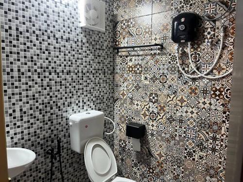 Koupelna v ubytování Wi-Fi 100MB Free Ipoh Happy Big House SemiD TH24 16 pax