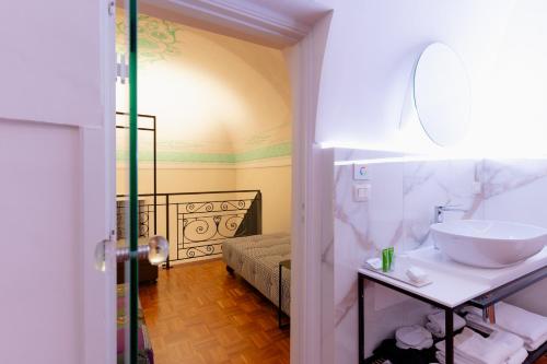 Koupelna v ubytování Lo Stemma Luxury Boutique Hotel