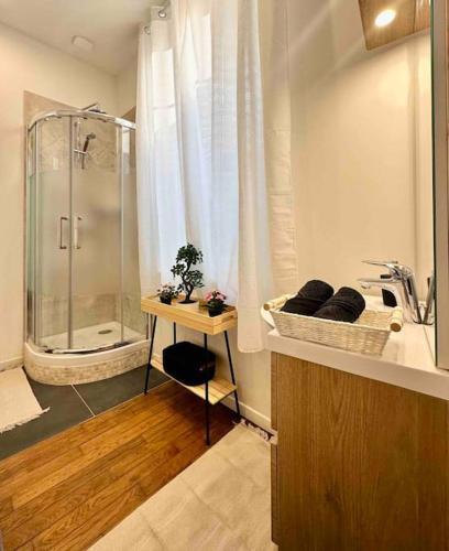 Photo de la galerie de l'établissement Superbe appartement au centre cathédrale, à Reims