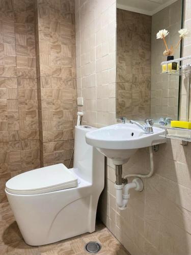 Un baño de Misty Hills