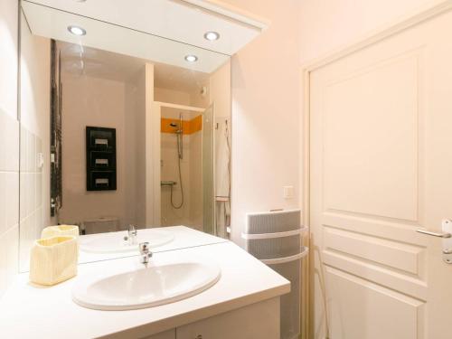 Koupelna v ubytování Appartement 8 pers. à Peyragudes - Pieds des pistes, balcons, 4 chambres, options confort - FR-1-695-45