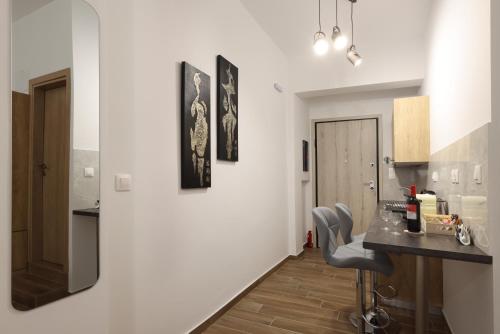 J&N Home Monastiraki