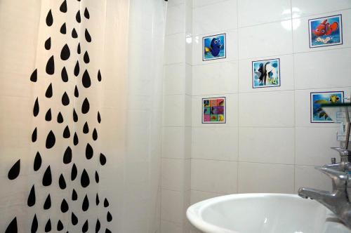 Bilik mandi di Jia Mei Fa Homestay