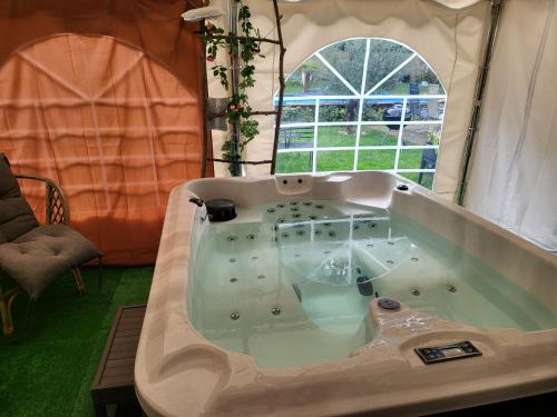 Fotografie z fotogalerie ubytování Choisy le Jacuzzi v destinaci Choisy-au-Bac