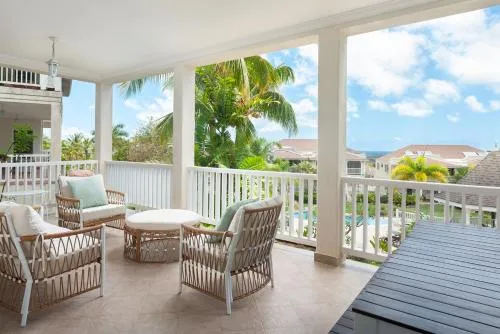 Modern 2 bed Vuemont apartment picture