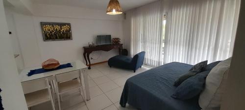 Televisyen dan/atau pusat hiburan di Vila dos Lírios -Tranquilidade e Natureza