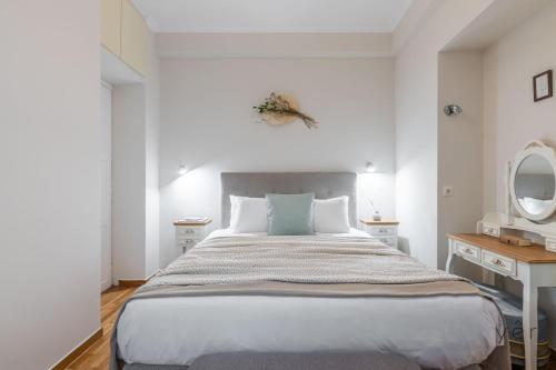 Elegance in Koukaki 5-Minute Away to Acropolis