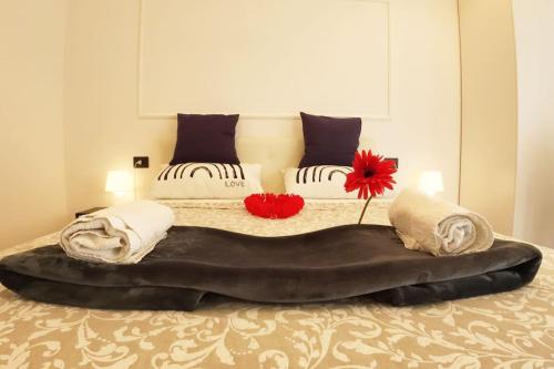 Ένα ή περισσότερα κρεβάτια σε δωμάτιο στο Urban Center III Easy Parking Near Tram