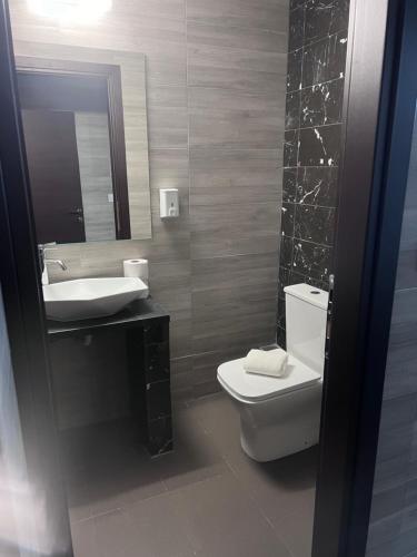 Jacuzzi Suites 2