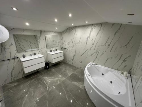 Foria Luxury Apartments