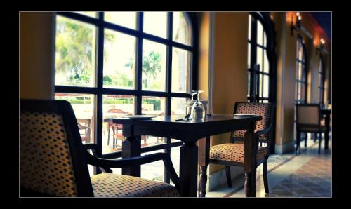 Posezení v ubytování jüSTa Rajputana Resort & Convention Centre, Udaipur