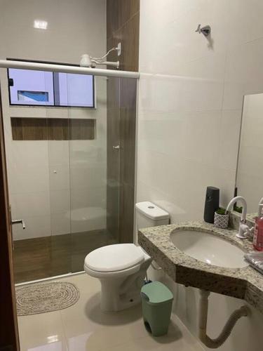 Bilik mandi di Casa inteira em Nova Mutum