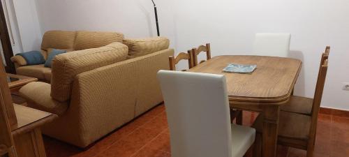 Ruang duduk di Los Robles Apartamento Turístico VUT