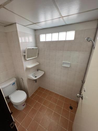 ห้องน้ำของ Pimravee Apartment (Yaek 12)
