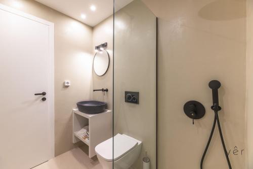 O baie la Large 2Bedroom, 2Bathroom Flat with Dining Space & Free Parking