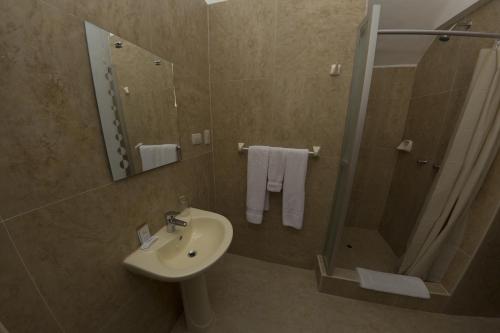 Koupelna v ubytování Yabar Hotel Plaza