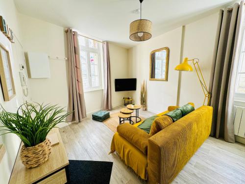 Posezení v ubytování Cosy Louvel, Superbe apt au cœur d'Angoulême