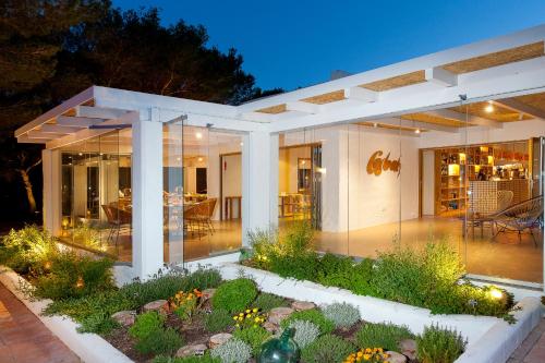 Κήπος έξω από το Casbah Formentera Hotel & Restaurant