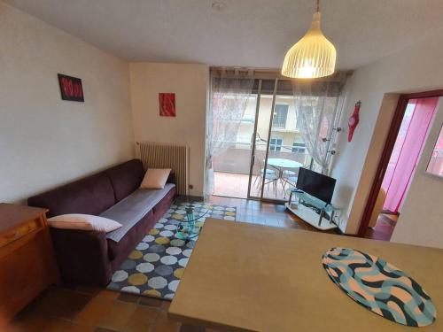 Photo de la galerie de l'établissement ALBATROS Appartement terrasse vue mer-internet-parking-clim, à Canet