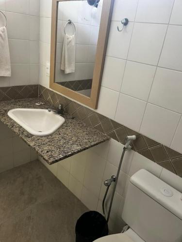 Bilik mandi di Apart Hotel Forte Blu
