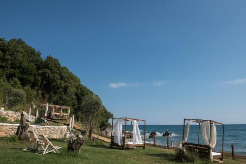 Gallery image of La Baia Guest House in Karítsa