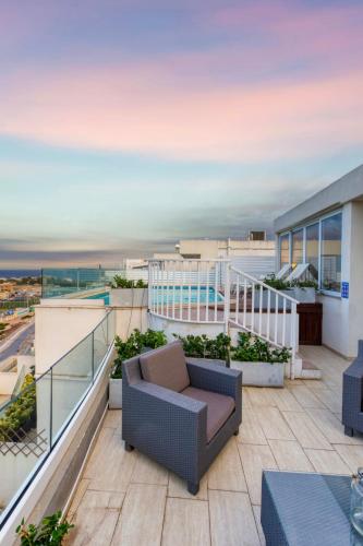 Φωτογραφία από το άλμπουμ του Malta Pool Penthouse σε Is-Swieqi