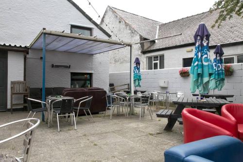 Gambar di galeri bagi Pass the Keys Self Contained Apartment at Country Pub Restaurant di Llanddona