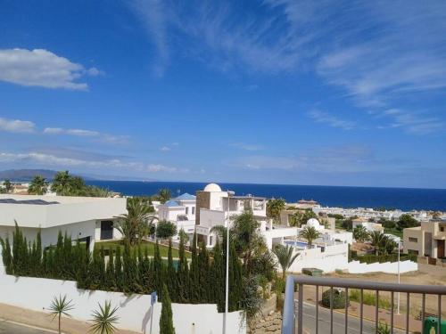 Estupendo apartamento con vistas directas al mar