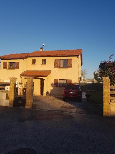 Grande maison à Vaulx en Velin Carré de Soie