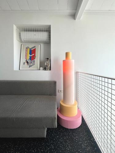 Χώρος καθιστικού στο Design & art, patio with orange tree, near Seville