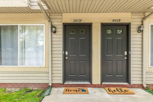 Η πρόσοψη ή η είσοδος του New! Cozy 1BR Upper Unit in the Heart of Roseville