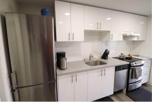 Ground Floor 2 Bedroom With Backyard Good Layout – Photos 2