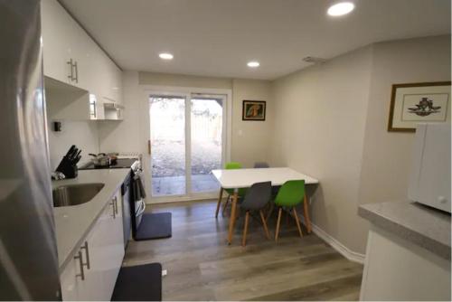 Ground Floor 2 Bedroom With Backyard Good Layout – Photos 3