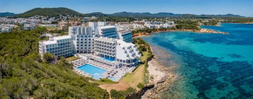 Ett flygfoto av Melia Ibiza - Adults Only