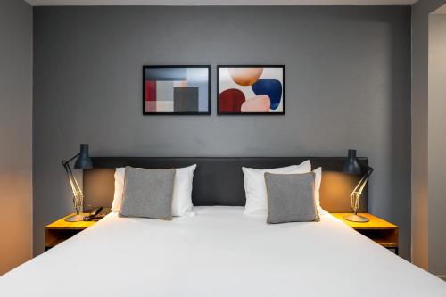 Кровать или кровати в номере Staycity Aparthotels Marseille Centre Vieux Port