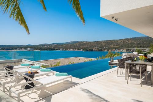 Luxury Villa Diamond Two with Pool – Photos 2