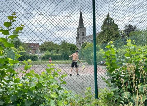 Tennis ou squash au sein de le B&B/chambre d'hôtes ou à proximité