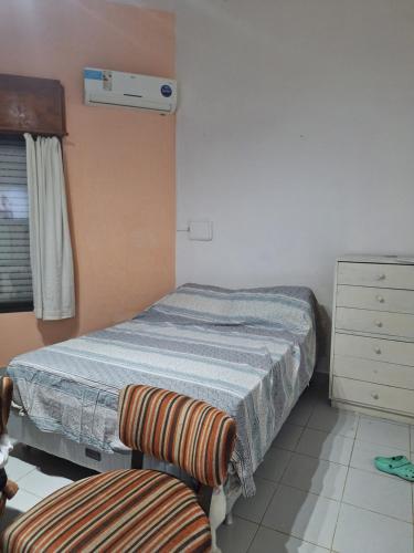 Habitación individual TIPO HOSTEL con aire en casa particular se solicita seña