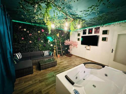 Φωτογραφία από το άλμπουμ του The Jungle SPA Strasbourg σε Schiltigheim